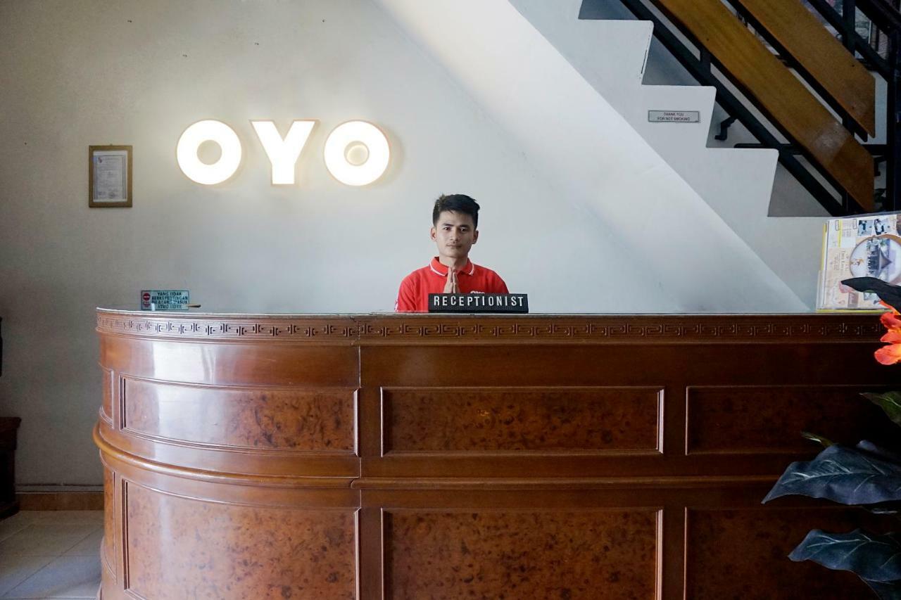 Oyo 627 Tirta Kencana Syariah Hotel Pekanbaru Exterior foto