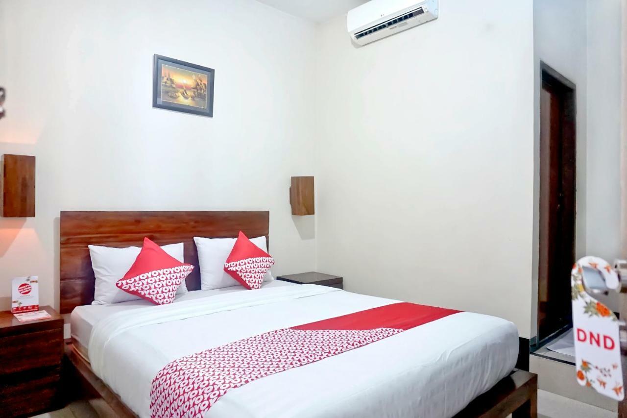 Oyo 627 Tirta Kencana Syariah Hotel Pekanbaru Exterior foto