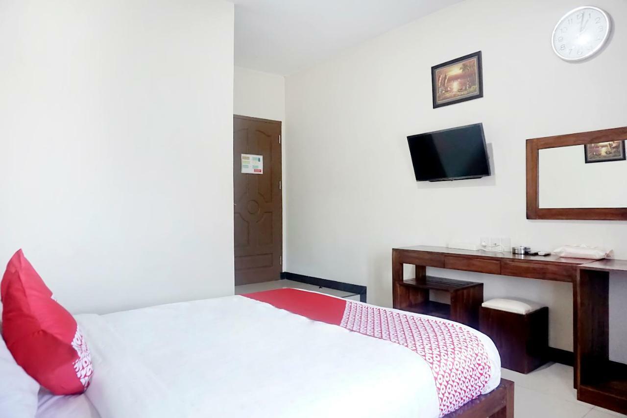 Oyo 627 Tirta Kencana Syariah Hotel Pekanbaru Exterior foto